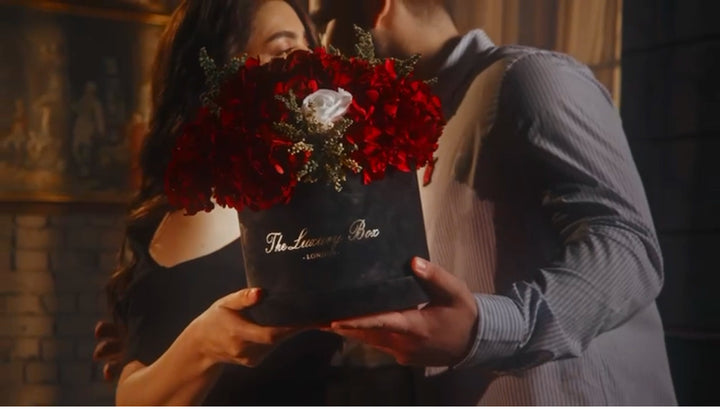 Valentine's Day Roses & Favourites