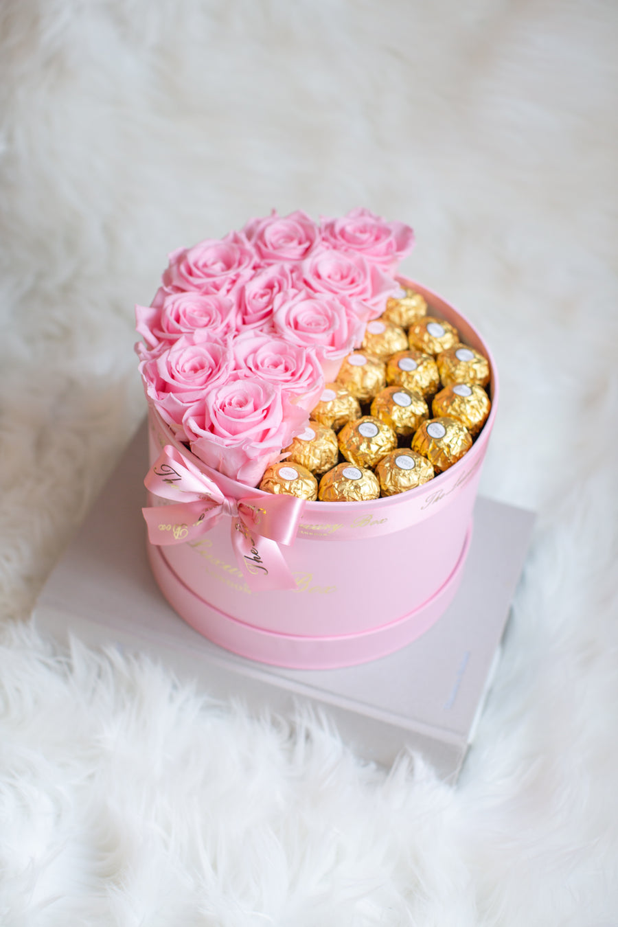 Infinity Roses and Ferrero Rocher Chocolate Gift Box | Luxury Preserved Flowers and Chocolate Gift Set