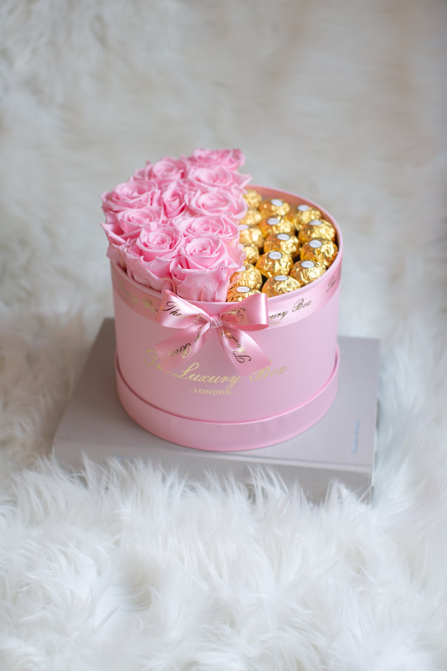 Infinity Roses and Ferrero Rocher Chocolate Gift Box | Luxury Preserved Flowers and Chocolate Gift Set