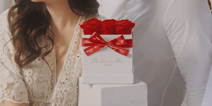 Valentine's Day Red Infinity Roses Delivered UK