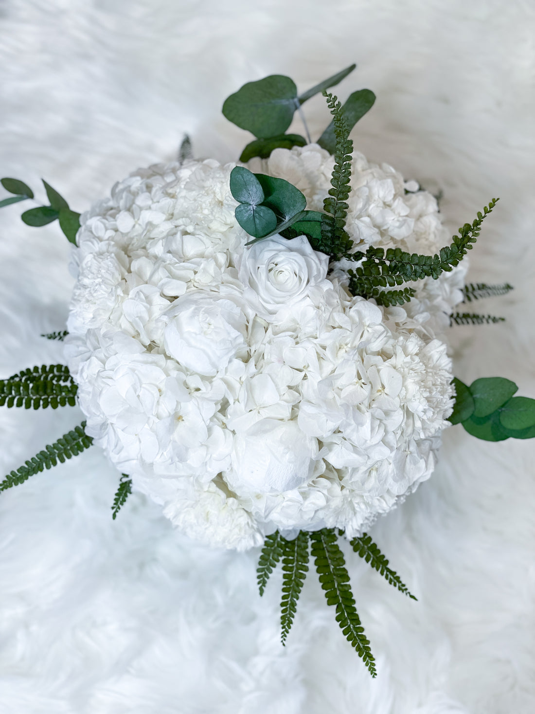 White preserved floral arrangement bouquet flower box for flower delivery in UK