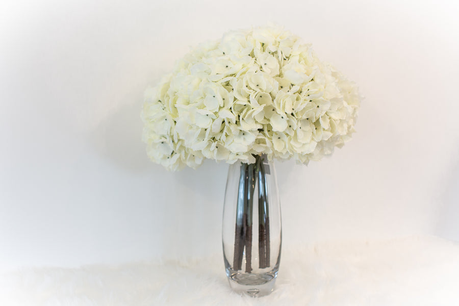 elegant artificial flowers in vase for luxury home decoration