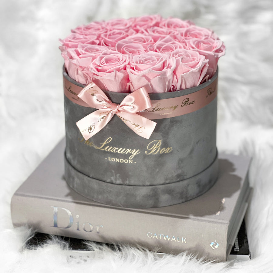 pink preserved infinity roses in velvet box gift for valentine's day