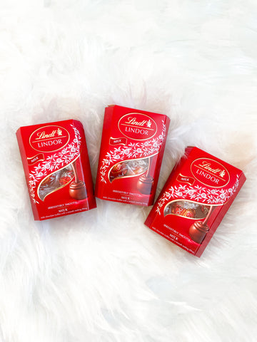 Lindt LINDOR Milk Chocolate Truffles 37g